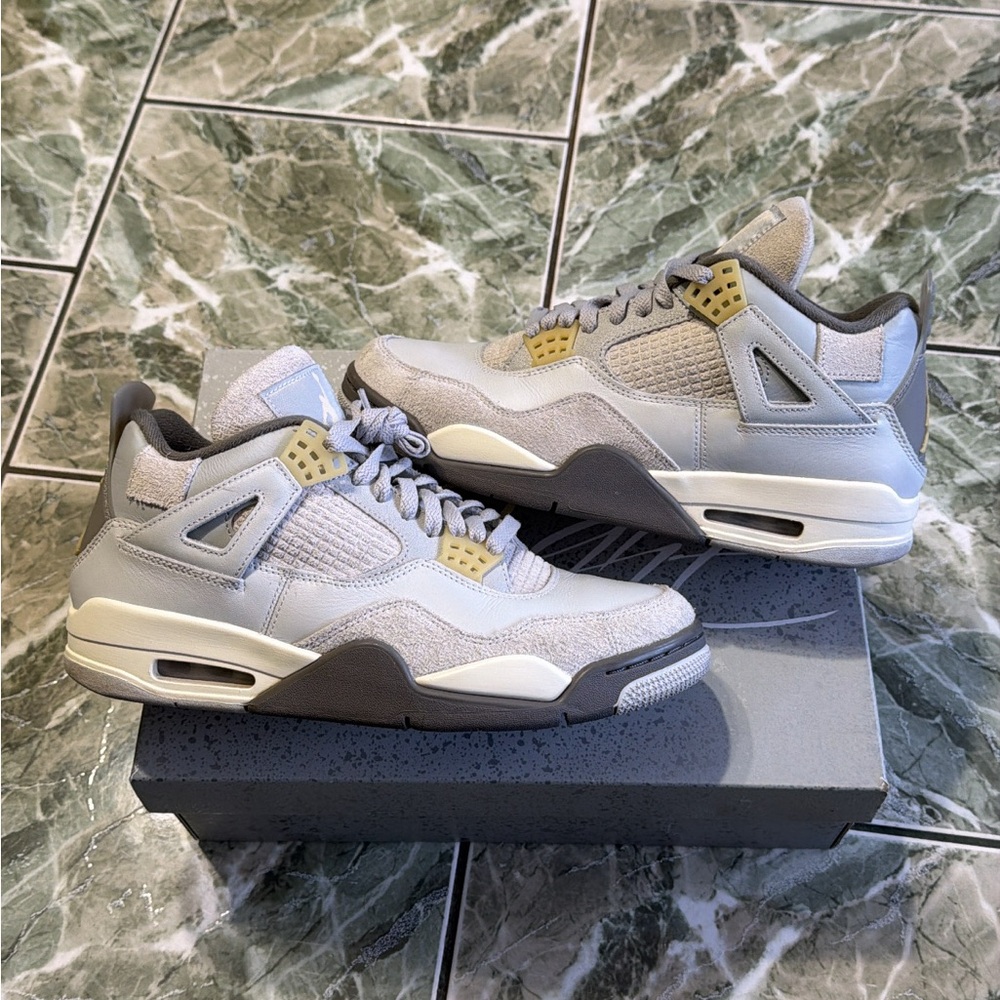 Jordan 4 Craft Photon Dust